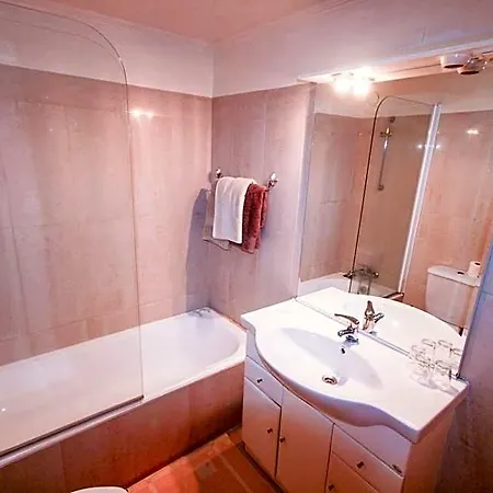 Residencial Monaco 3*