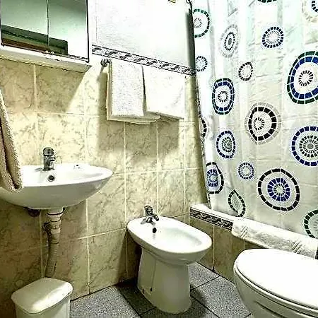 Residencial Monaco Hotel