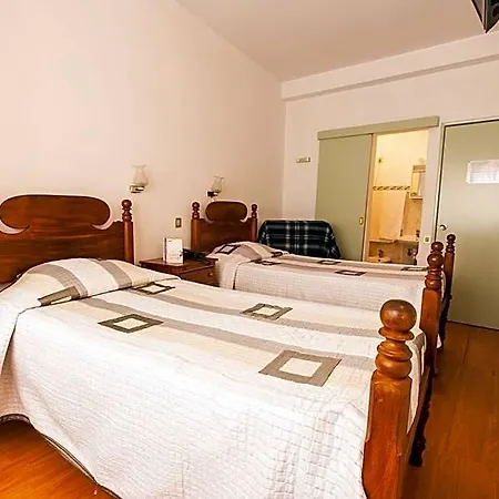 Residencial Monaco Hotel